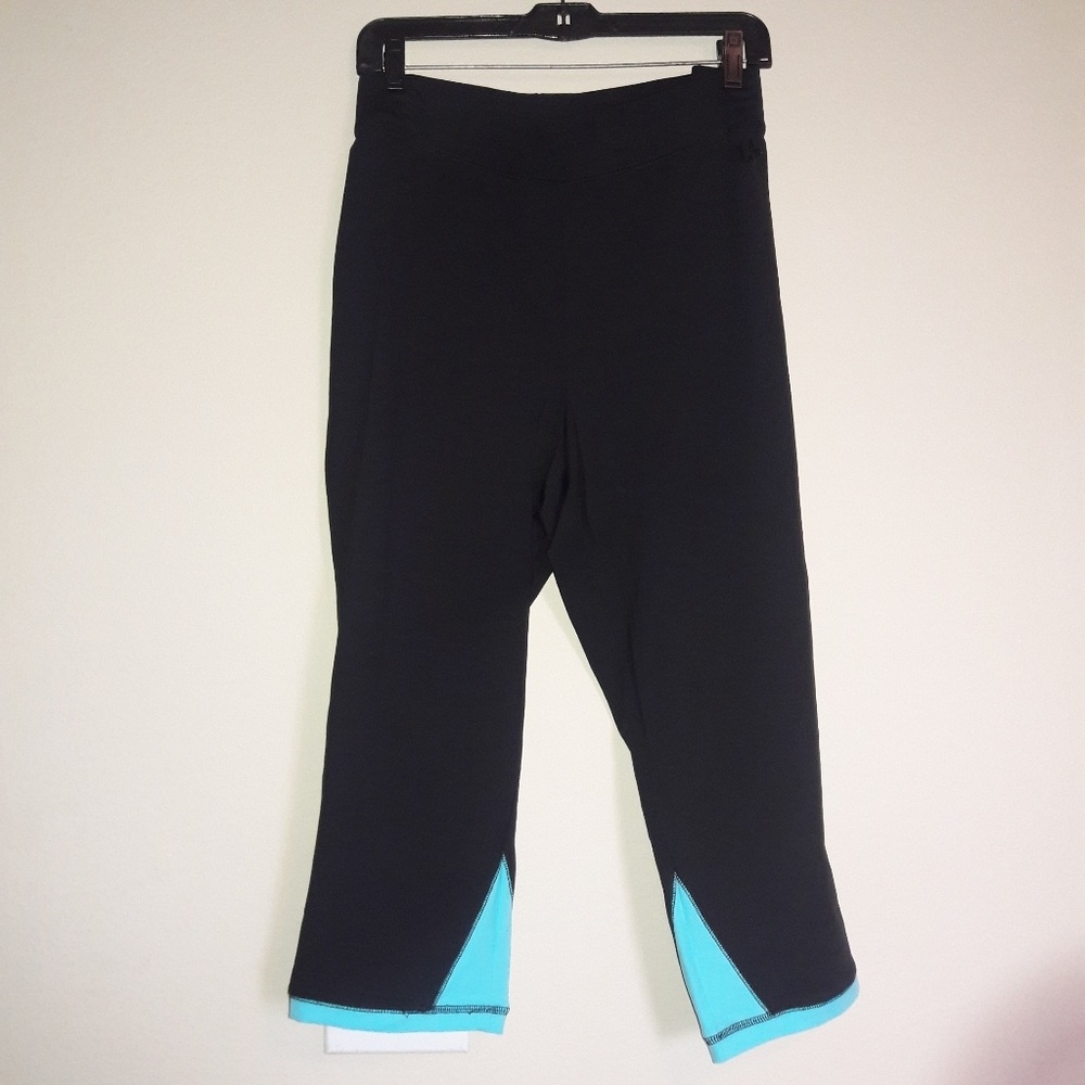 Lane Bryant LB Active black capri plus 22/24
